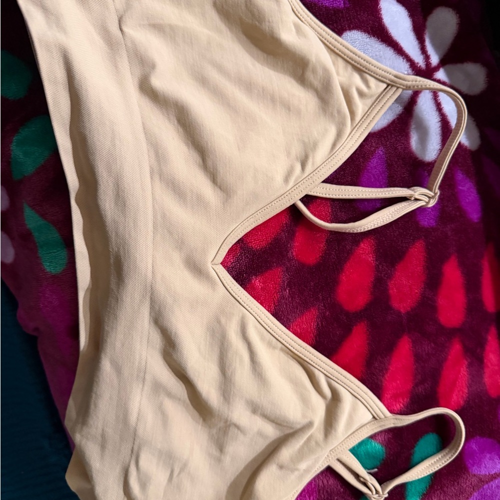 SKIMS Cream Bra , NWOT